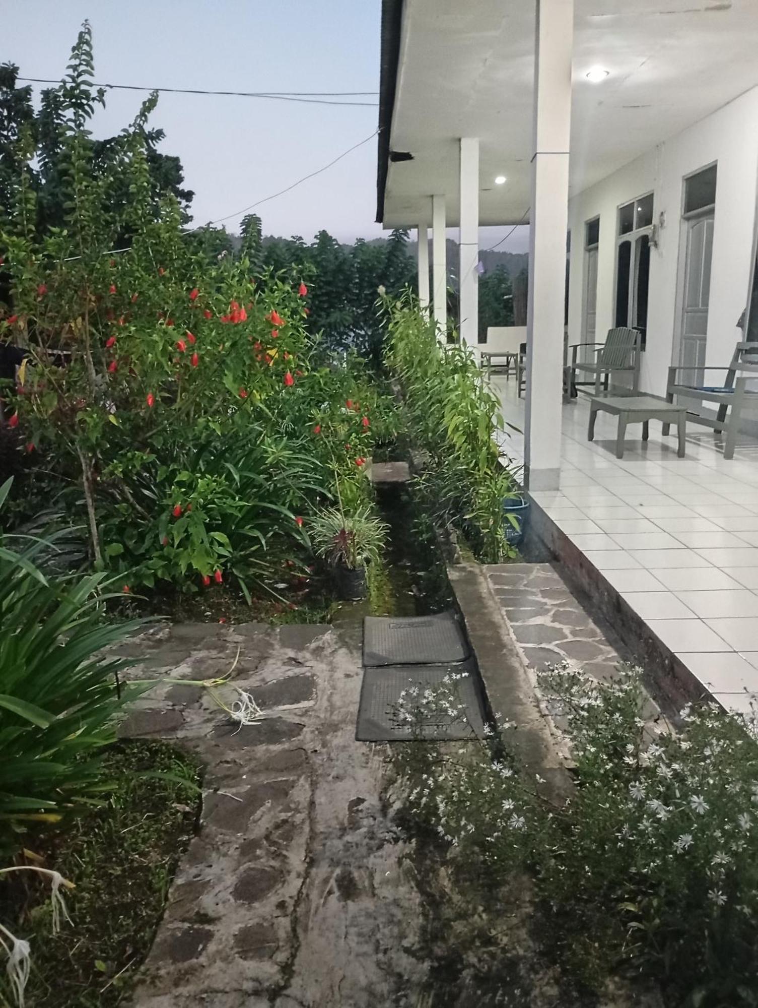 Hidayah Homestay Келимуту Екстериор снимка