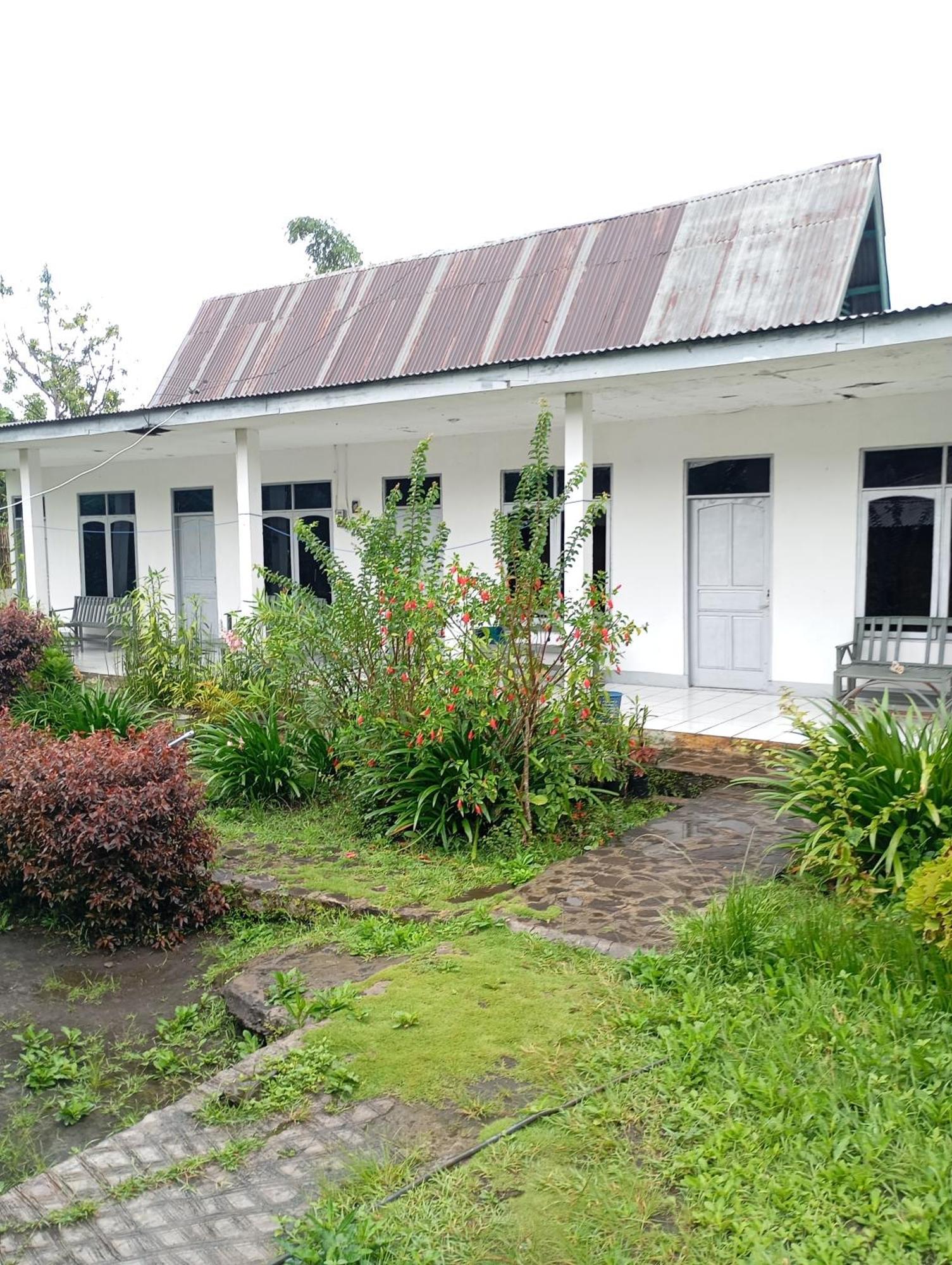 Hidayah Homestay Келимуту Екстериор снимка